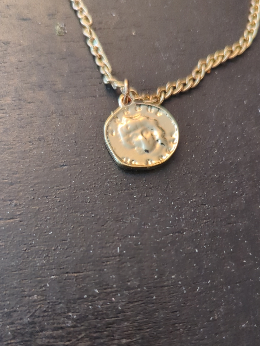 Lot Of Two Goldtone Layering Necklaces - Picture 3 of 7